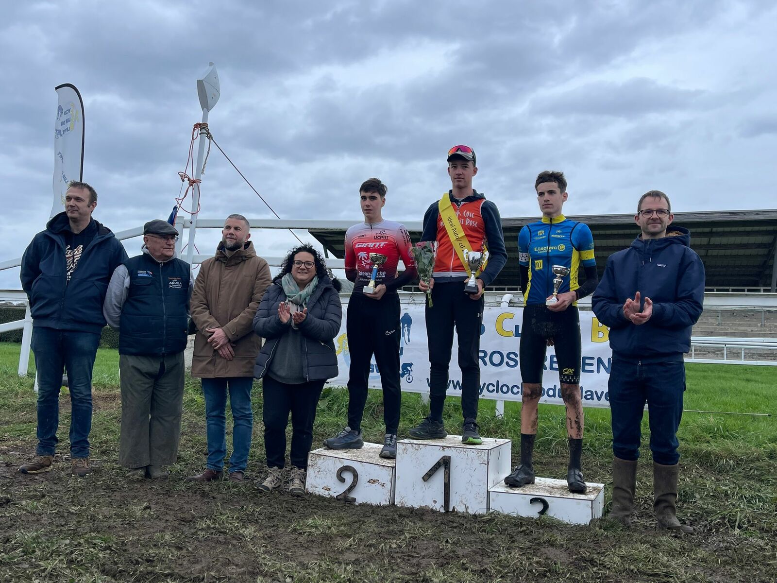 Résultats du 8/11 novembre 2025 : Victoire de Louis Le Bellec Leenaert U19 Cx à Rostrenen