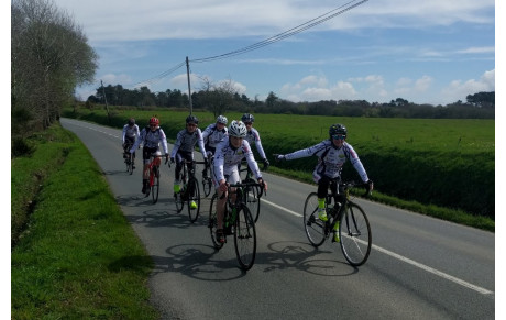 Les minimes en reconnaissance sur le circuit de Trébeurden